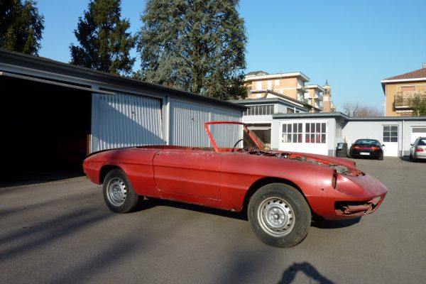 Alfa-Romeo-1.750-Spyder-1969-10