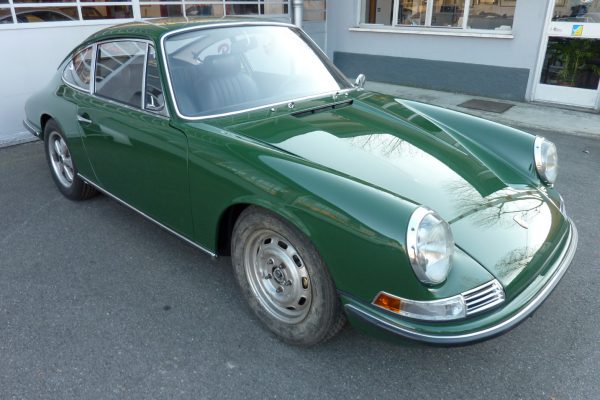 Porsche-911-2.0-S-1968-67