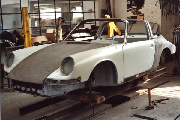Porsche-911-2.0-S-Targa-1967-18