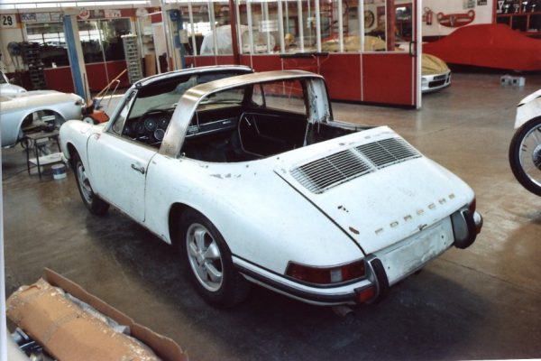 Porsche-911-2.0-S-Targa-1967-4