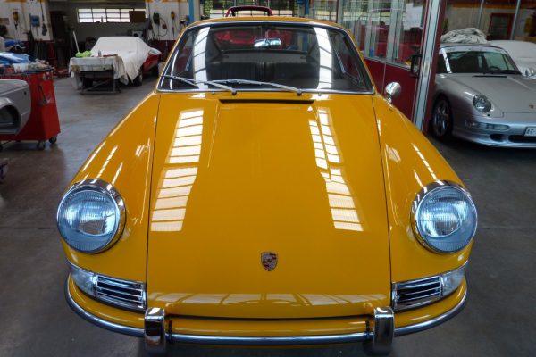 Porsche-911-2.0S-1967-92