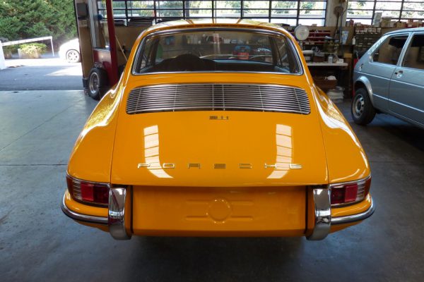 Porsche-911-2.0S-1967-95