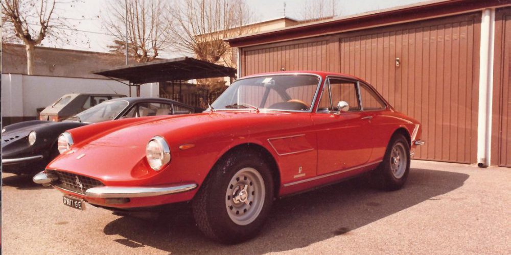 Ferrari 330 GTC rosso Ferrari